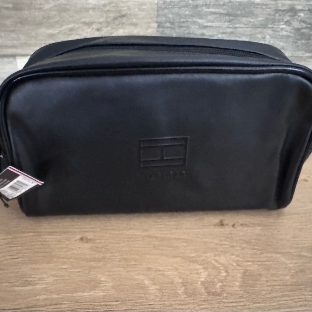 Tommy Hilfiger Black Toiletry Bag